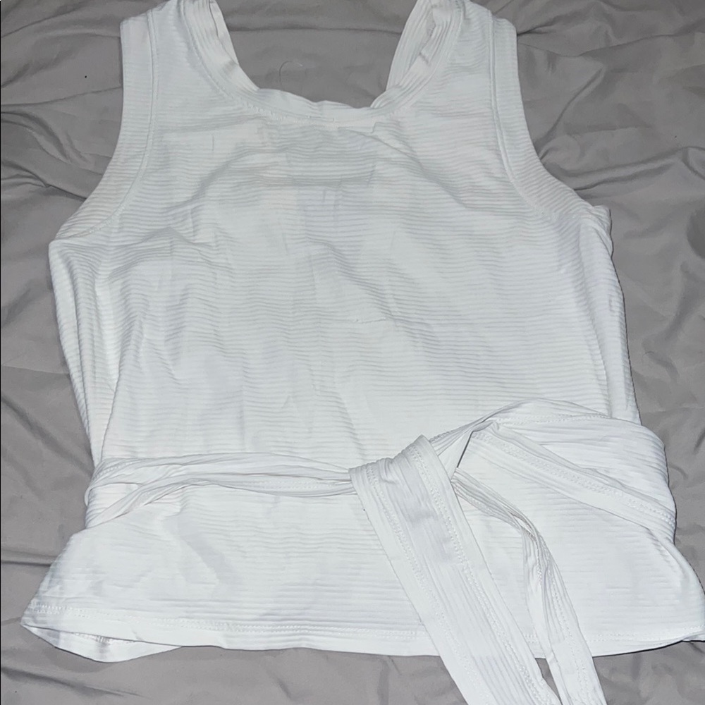 CALIA by Carrie Underwood White Sleeveless Tie Front Tank Top